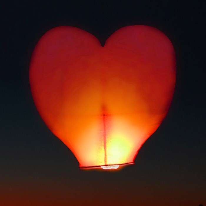 HEART SHAPED SKY LANTERNS